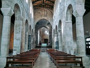 interno_duomo_teramo_guida_turistica_teramo